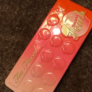 Too Faced Sweet Peach Eyeshadow Palette